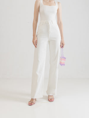 
            
                Load image into Gallery viewer, Bomi Jeans in White
            
        