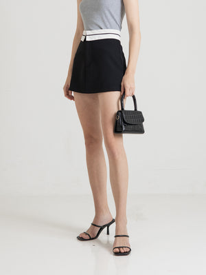 
            
                Load image into Gallery viewer, Rae Skirt in Black
            
        