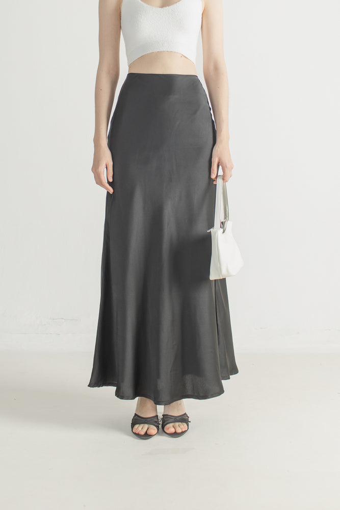 Taeri Skirt in Black