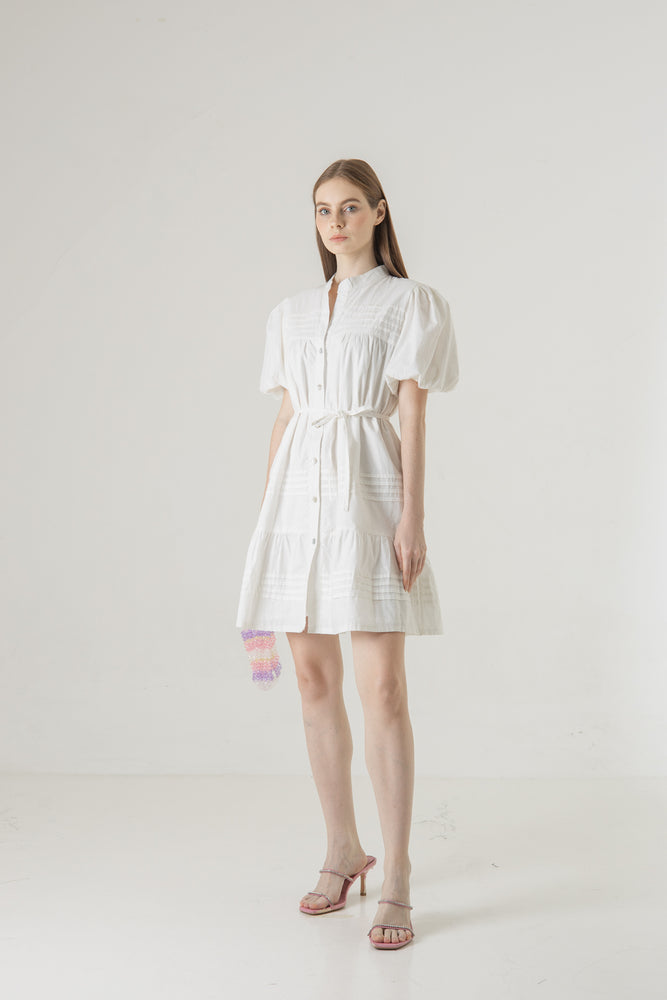 
            
                Load image into Gallery viewer, Aeri Dress in White
            
        