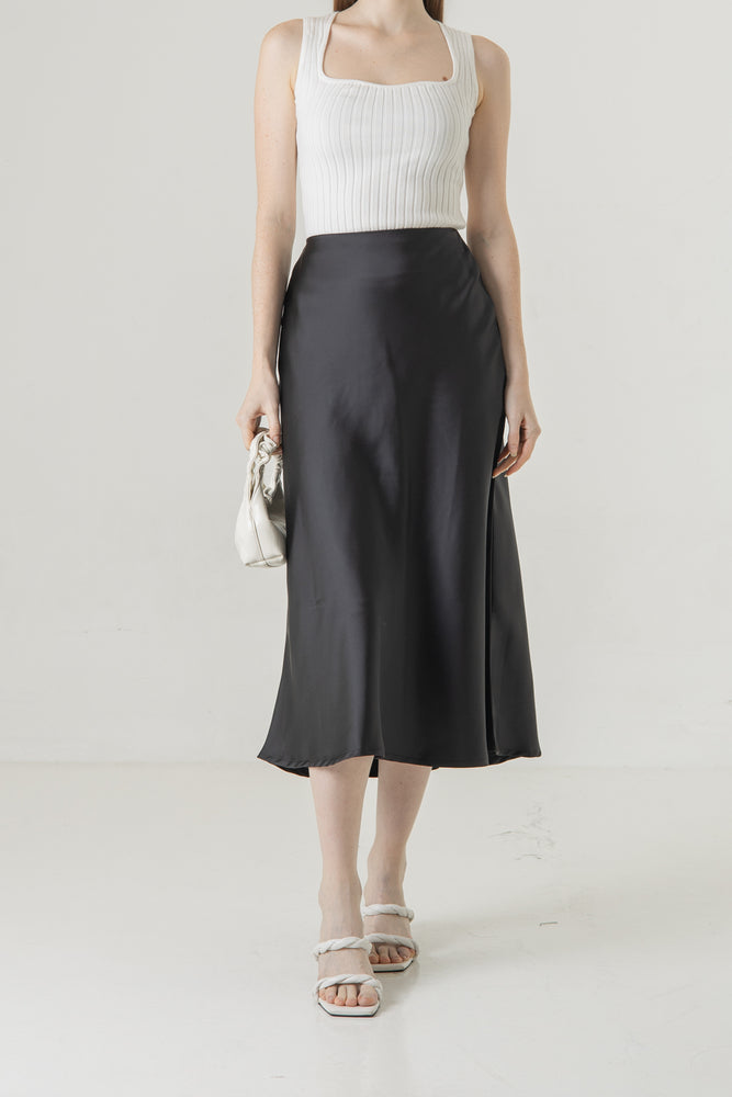 
            
                Load image into Gallery viewer, Yoojung Skirt in Black
            
        