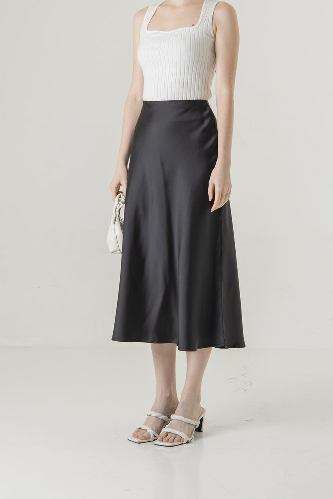 
            
                Load image into Gallery viewer, Yoojung Skirt in Black
            
        