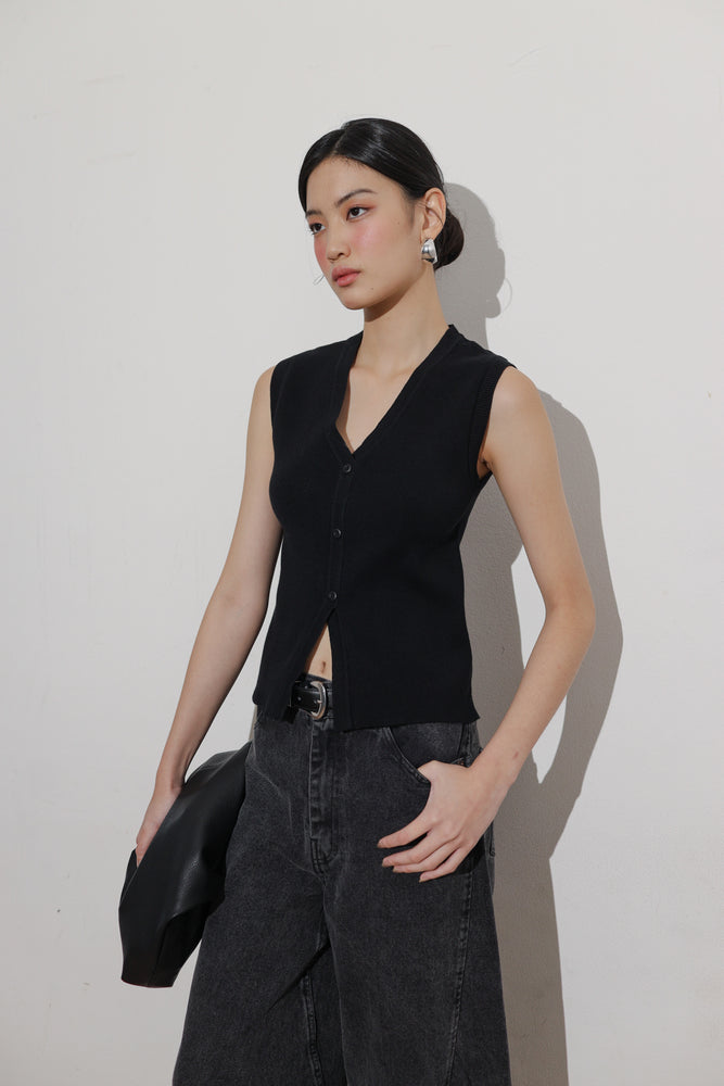 Cosmo Top in Black