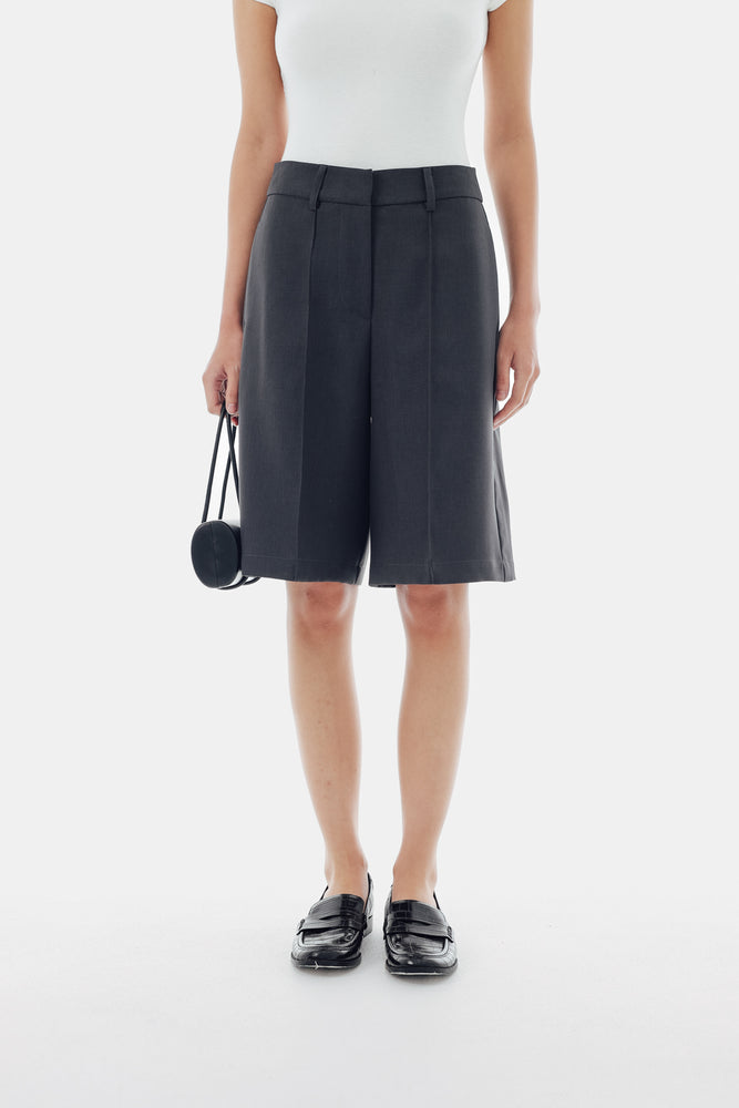 Andy Bermuda Pants in Grey