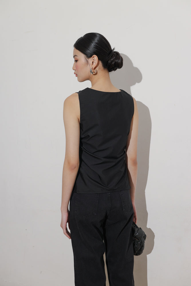 Versa Top in Black
