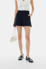 So High-waisted Shorts in Black
