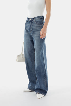 Beck Baggy Jeans in Mid Denim