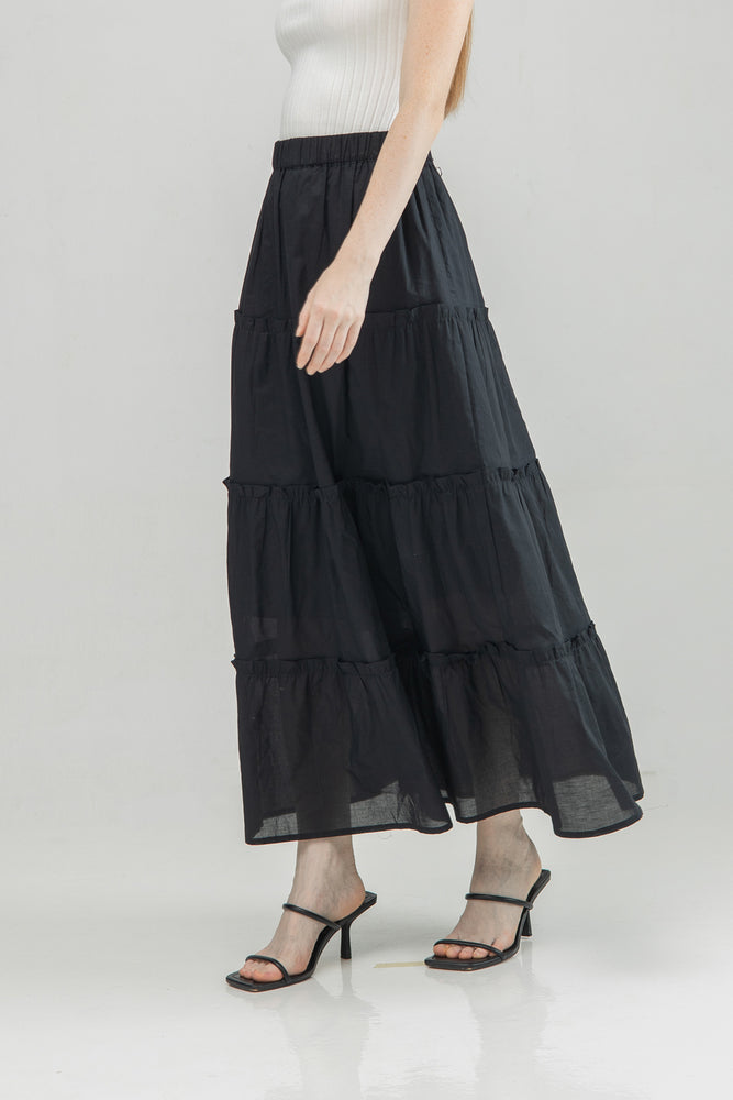 
            
                Load image into Gallery viewer, Rin Skirt in Black
            
        