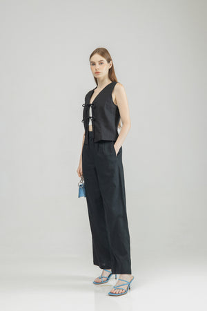 Ren Top in Black