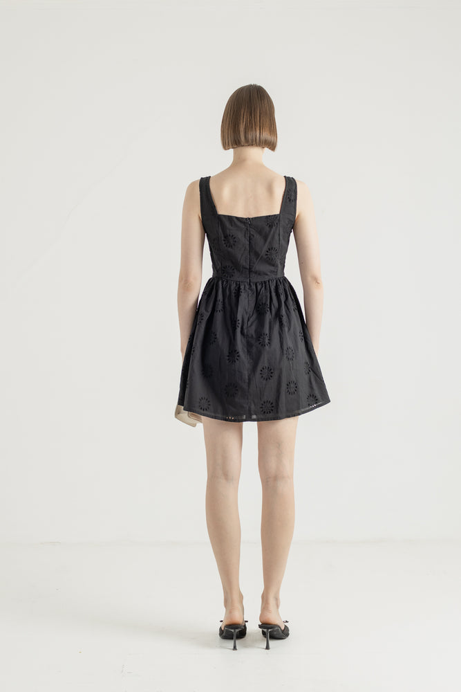 Soori Dress in Black