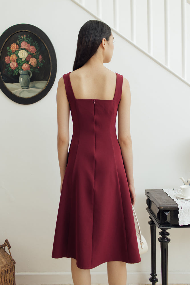 Suan Dress in Maroon