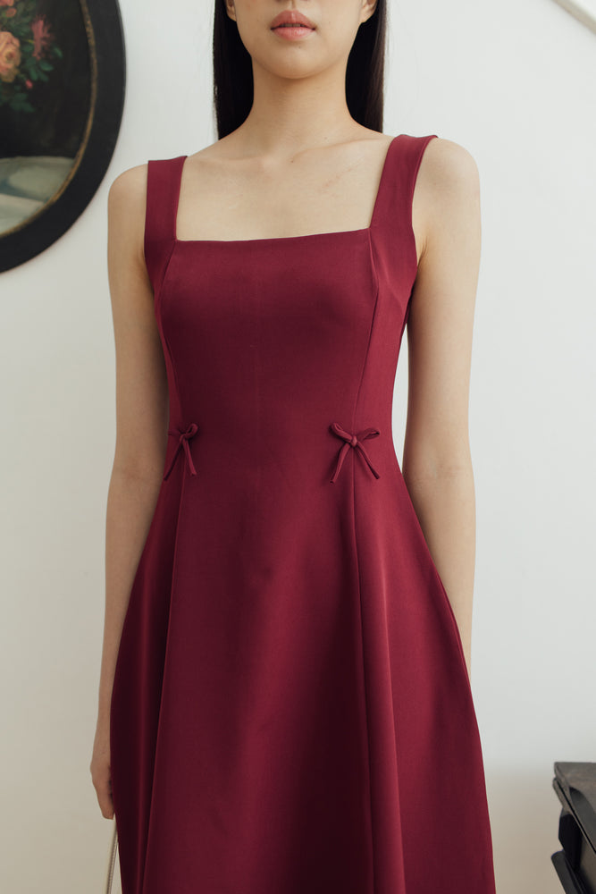 Suan Dress in Maroon