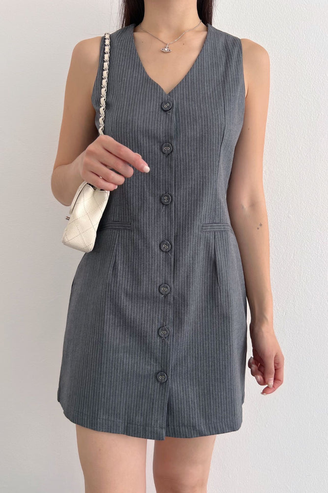 
            
                Load image into Gallery viewer, Yuyan Dress in Stripe Grey
            
        