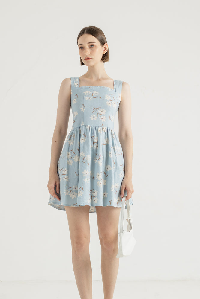 Wonmi Dress in Floral White