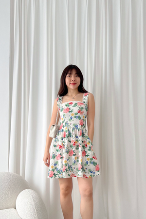 Wonmi Dress in Floral Pink