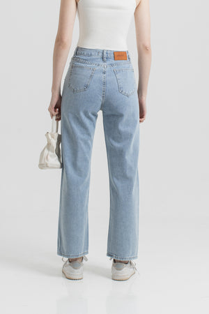 
            
                Load image into Gallery viewer, Chu Jeans in Light Denim
            
        