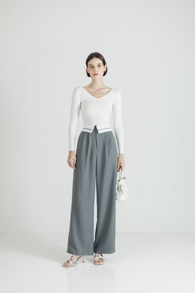 
            
                Load image into Gallery viewer, Esom Pants in Grey
            
        
