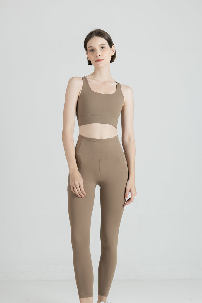 
            
                Load image into Gallery viewer, Energy Sports Bra in Bailey Brown
            
        